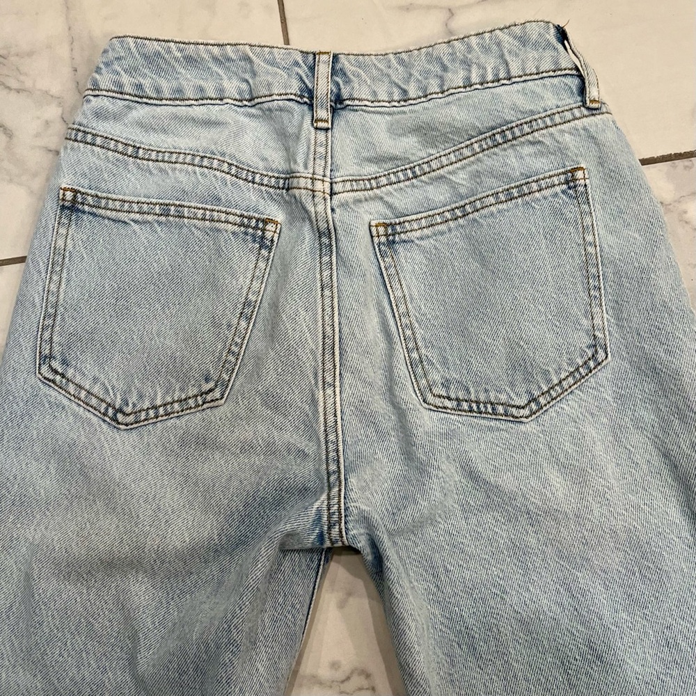 PacSun Mom Jeans High-Rise Distressed Light Wash Denim - Picture 9 of 16